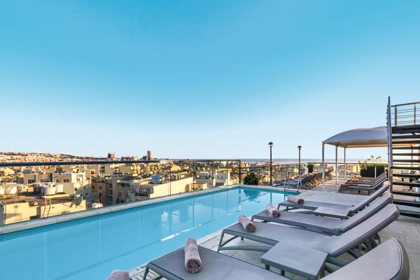 Ax The Victoria  - 4*  - 1